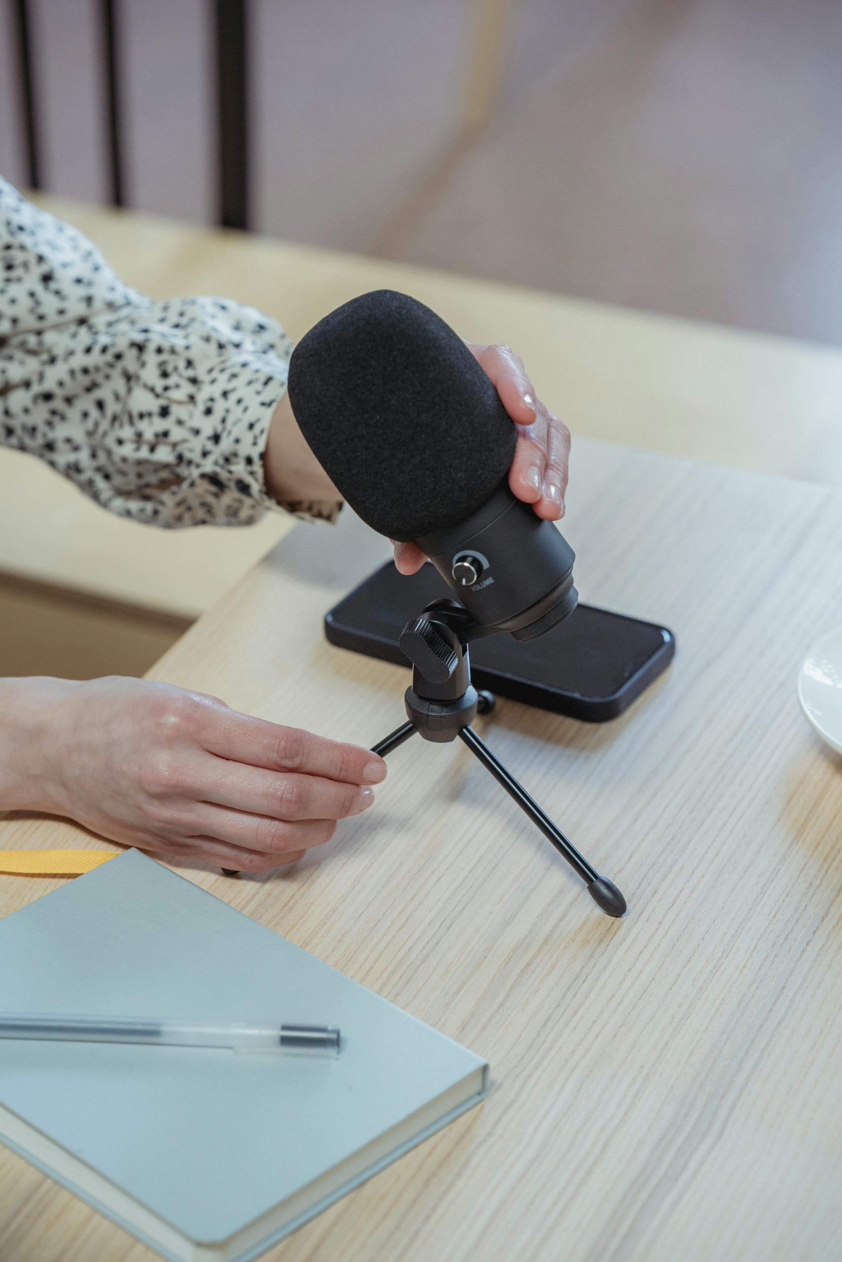 Ifjabb Babindák István klarinétművész volt egy Podcast legutóbbi adásának vendége, melyben arra igyekeztek választ találni, hogy mi pontosan a cigány zene